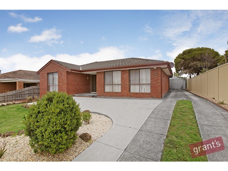 5 Cardamon Drive, Hallam VIC 3803
