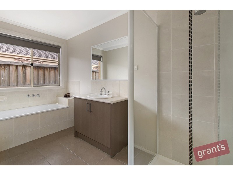 50 Arden Avenue, Pakenham VIC 3810