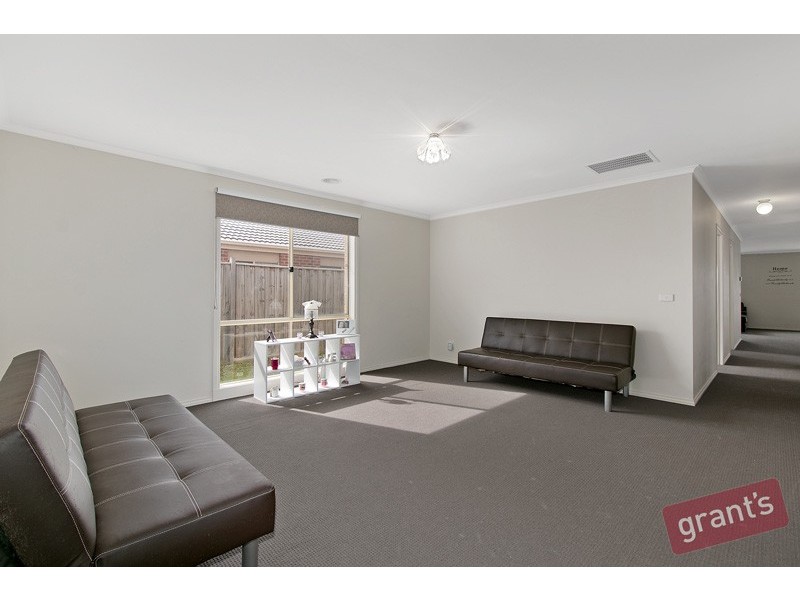 50 Arden Avenue, Pakenham VIC 3810