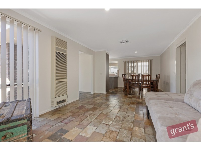 35 Kellett Street, Cranbourne North VIC 3977