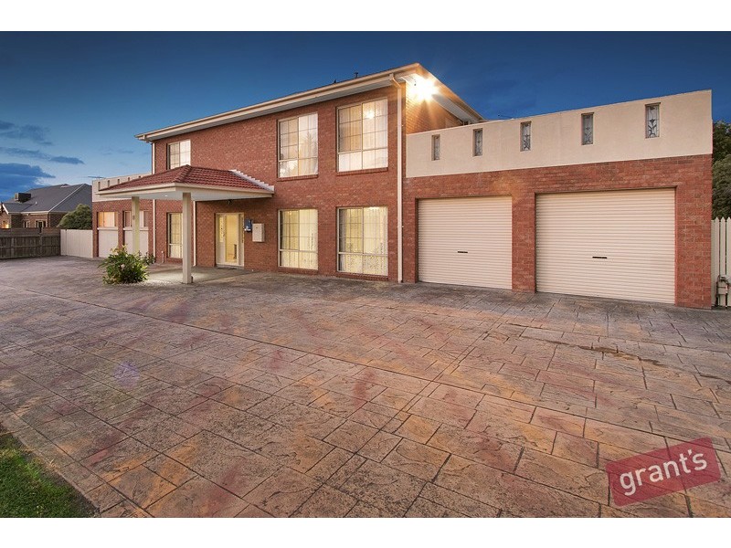 18 Crawley Road, Narre Warren North VIC 3804