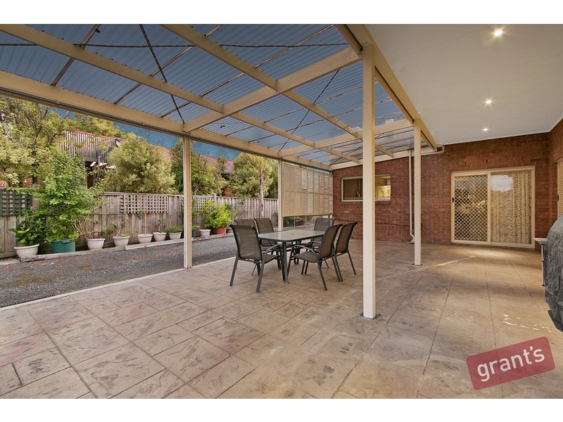 18 Crawley Road, Narre Warren North VIC 3804