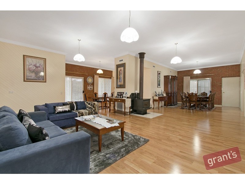 18 Crawley Road, Narre Warren North VIC 3804