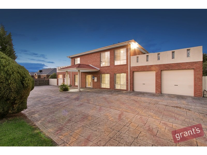 18 Crawley Road, Narre Warren North VIC 3804