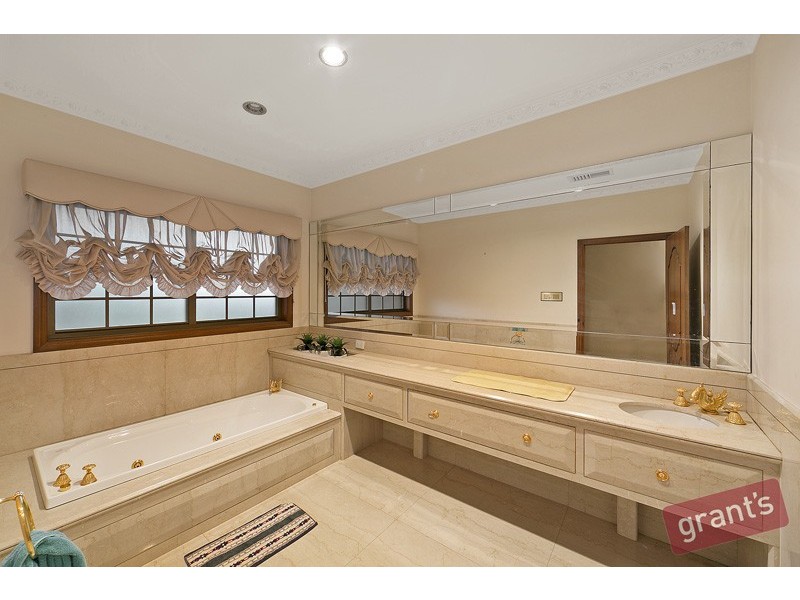 7 Tandderwen Court, Narre Warren North VIC 3804