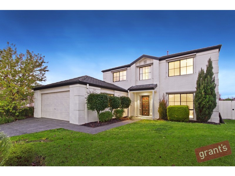 15 Rich Walk, Narre Warren South VIC 3805