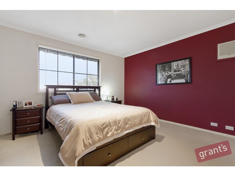 15 Rich Walk, Narre Warren South VIC 3805