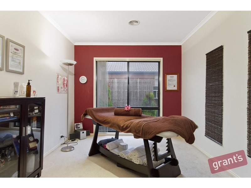 15 Rich Walk, Narre Warren South VIC 3805