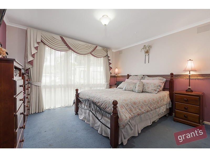 12 Cristata Avenue, Endeavour Hills VIC 3802