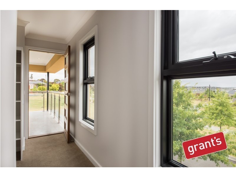 20 Nature Avenue, Officer VIC 3809