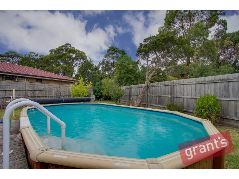 4 Hollydene Court, Narre Warren VIC 3805