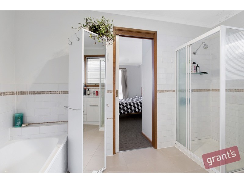 37 Pentland Drive, Narre Warren VIC 3805