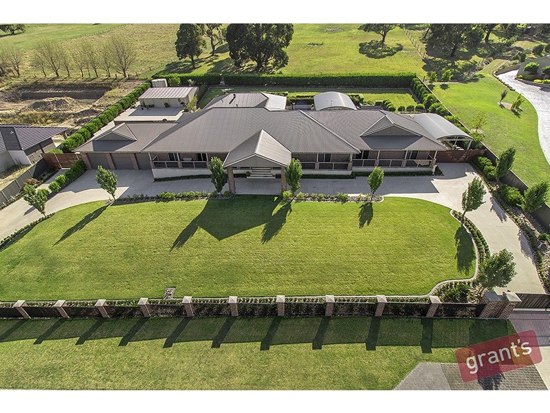 24 Aranmore Crescent, Narre Warren North VIC 3804