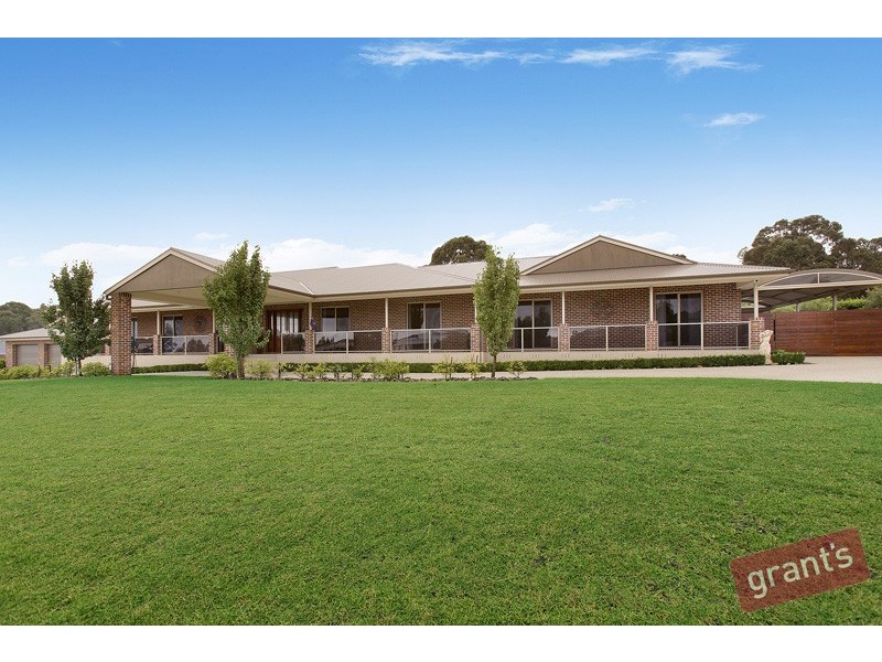 24 Aranmore Crescent, Narre Warren North VIC 3804