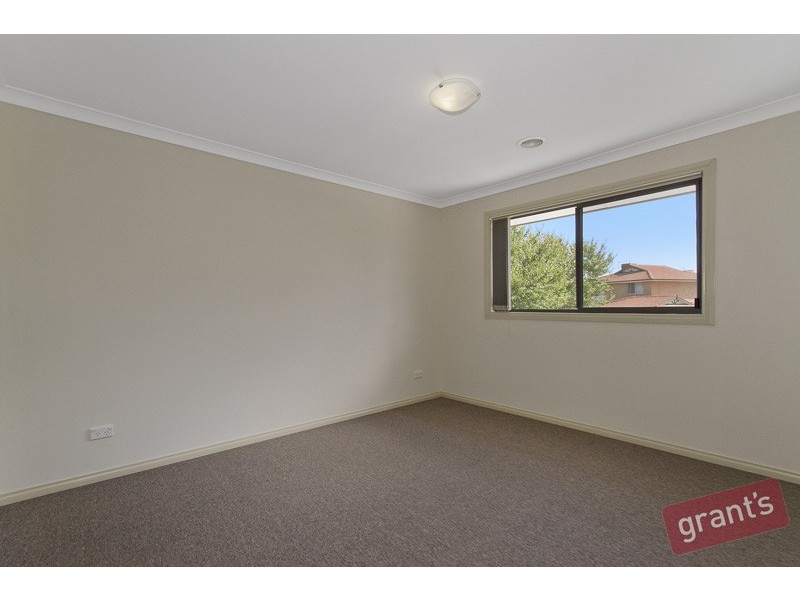 2 /151 Hinrichsen Drive, Hallam VIC 3803