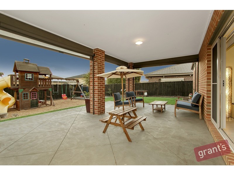 5 Caribbean Pine Court, Lyndhurst VIC 3975