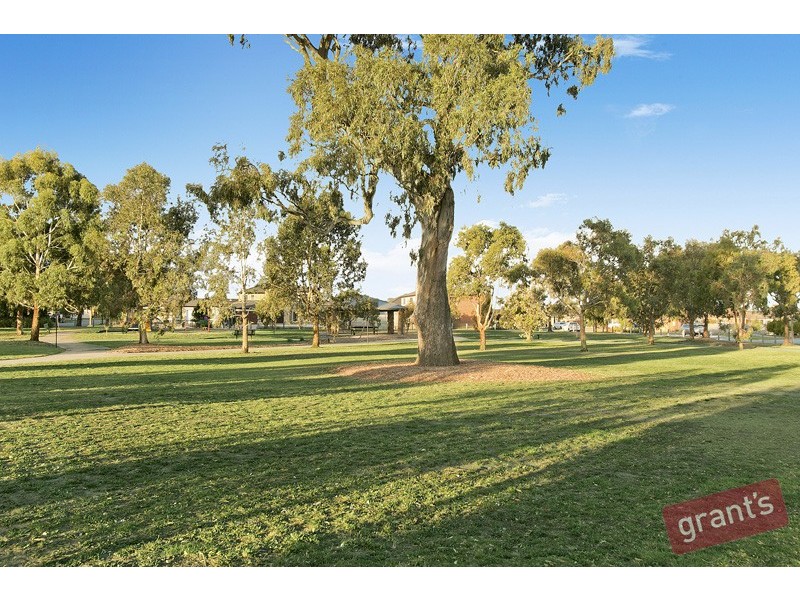 5 Caribbean Pine Court, Lyndhurst VIC 3975