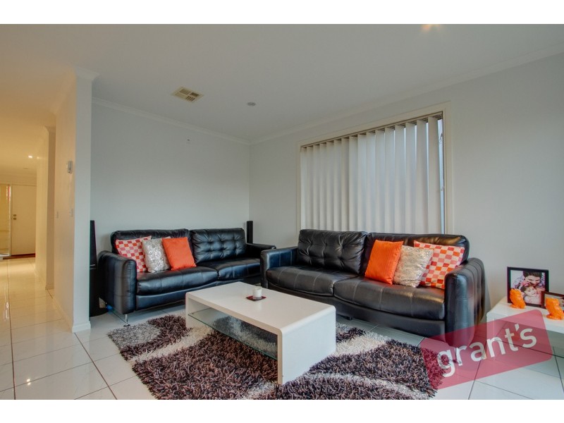 6 Wattlebird Court, Narre Warren VIC 3805