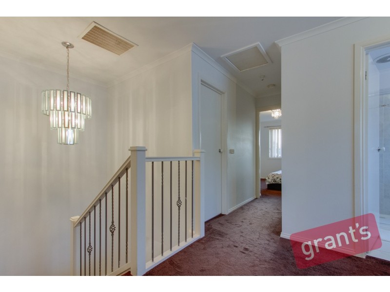 6 Wattlebird Court, Narre Warren VIC 3805