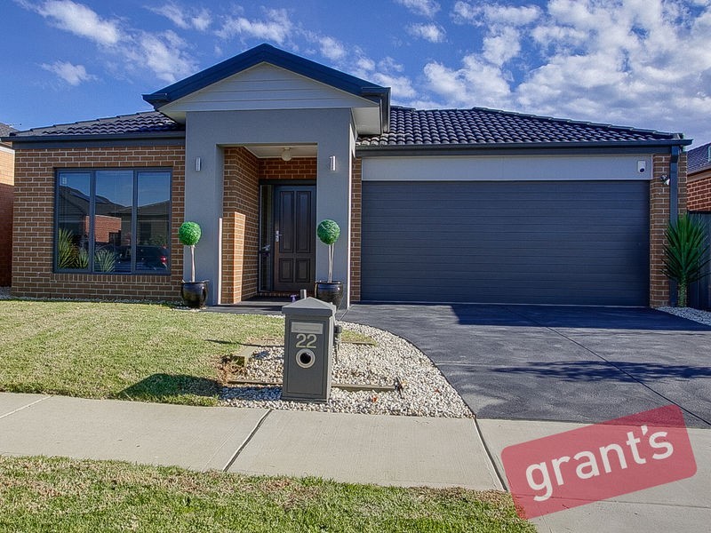 22 Connewara Crescent, Clyde North VIC 3978