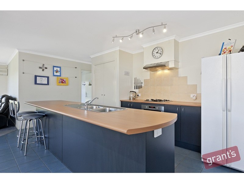 9 Avendon  Court, Narre Warren South VIC 3805