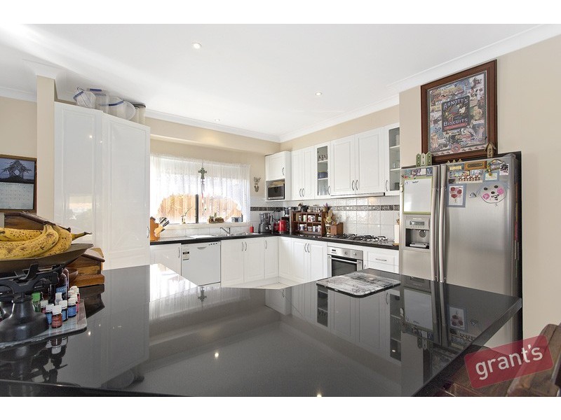 5 Rebecca Mac Court, Hallam VIC 3803