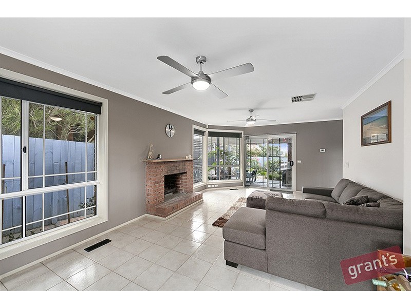 24 Ingleton Court, Narre Warren VIC 3805