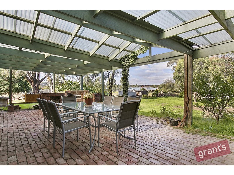 6 Brently Close, Narre Warren North VIC 3804