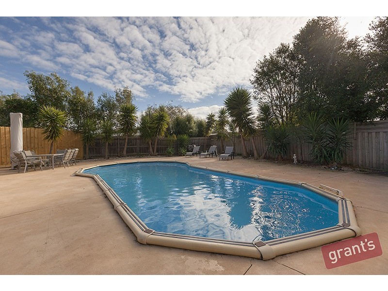 4 Shearer Court, Narre Warren VIC 3805