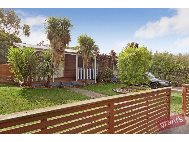 33 Woodlands Crescent, Narre Warren VIC 3805