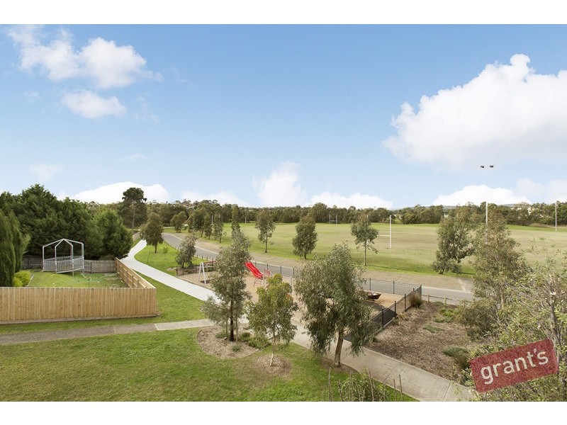 144 David Collins Drive, Endeavour Hills VIC 3802