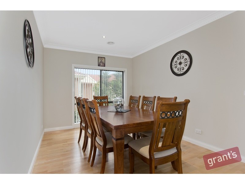 144 David Collins Drive, Endeavour Hills VIC 3802