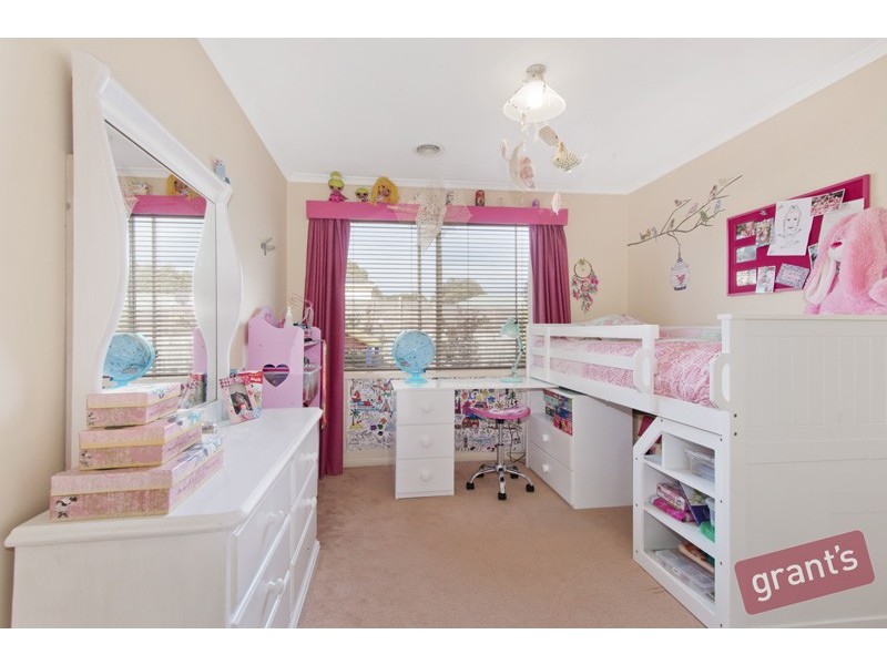 24 Silkwood Avenue, Berwick VIC 3806