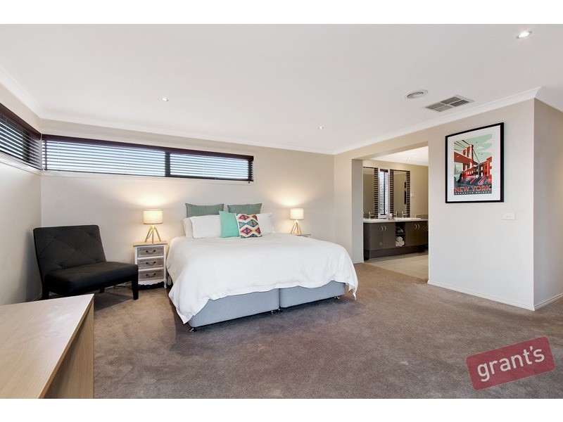 1 Angelique Street, Berwick VIC 3806