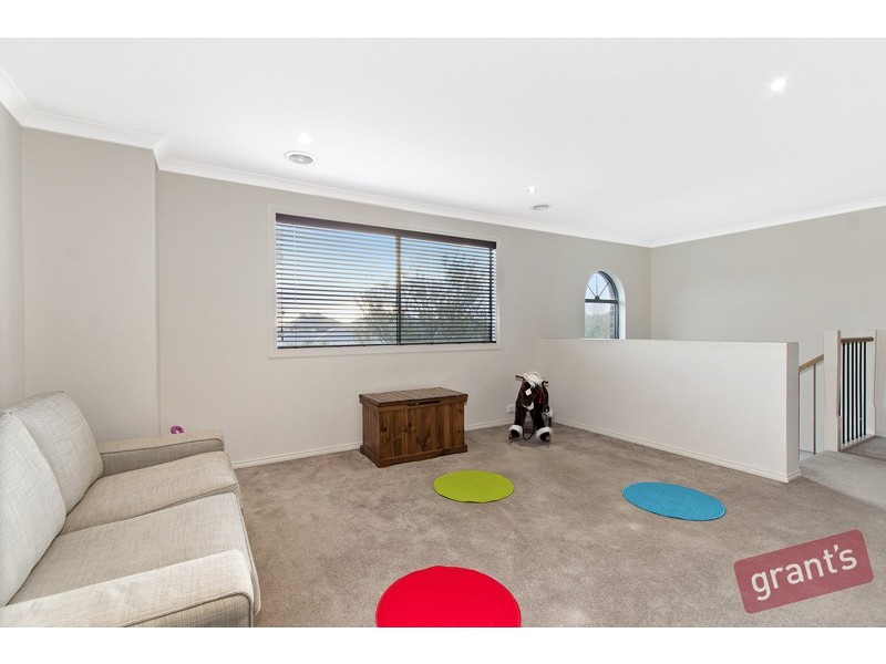 1 Angelique Street, Berwick VIC 3806