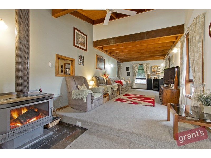 10 Murrawong Road, Maryknoll VIC 3812