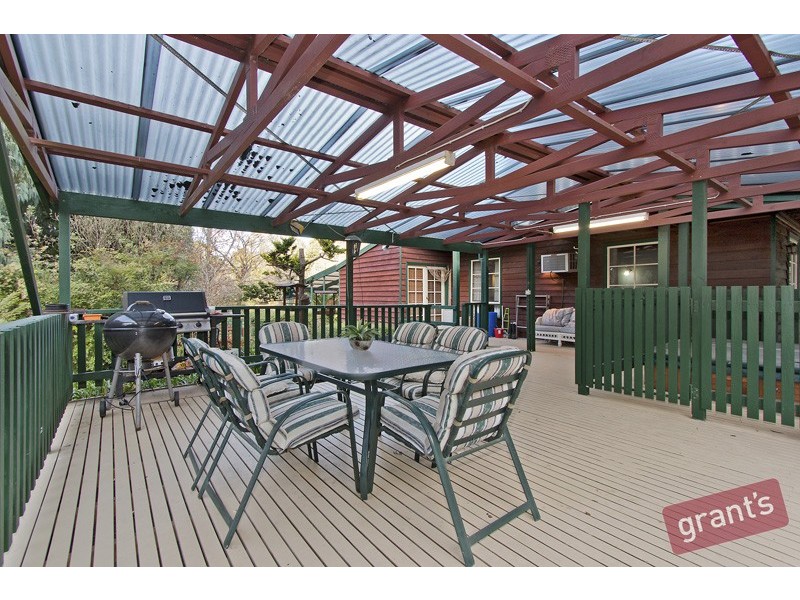 10 Murrawong Road, Maryknoll VIC 3812