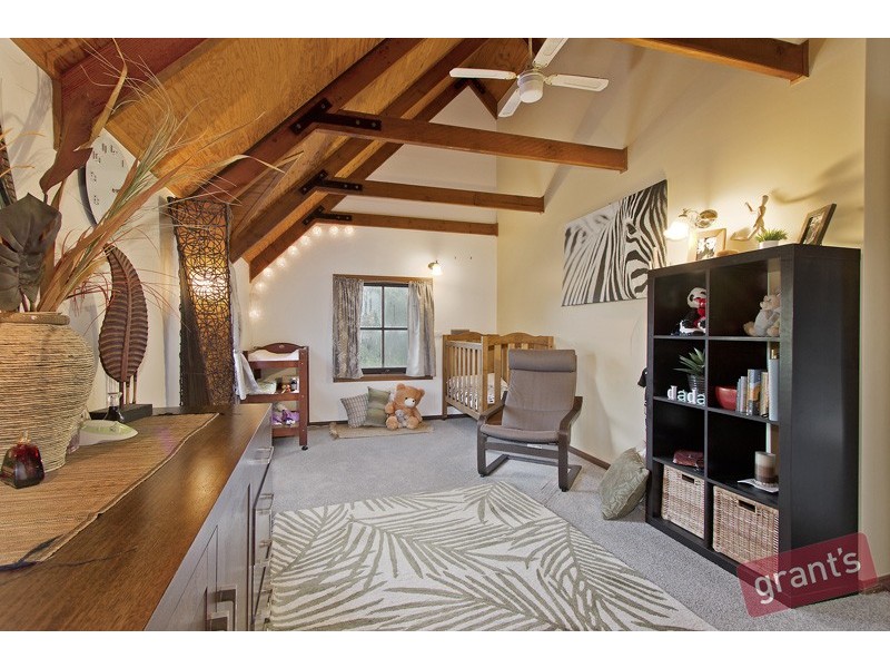 10 Murrawong Road, Maryknoll VIC 3812