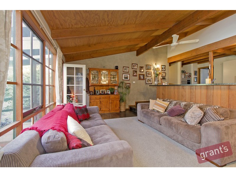 10 Murrawong Road, Maryknoll VIC 3812