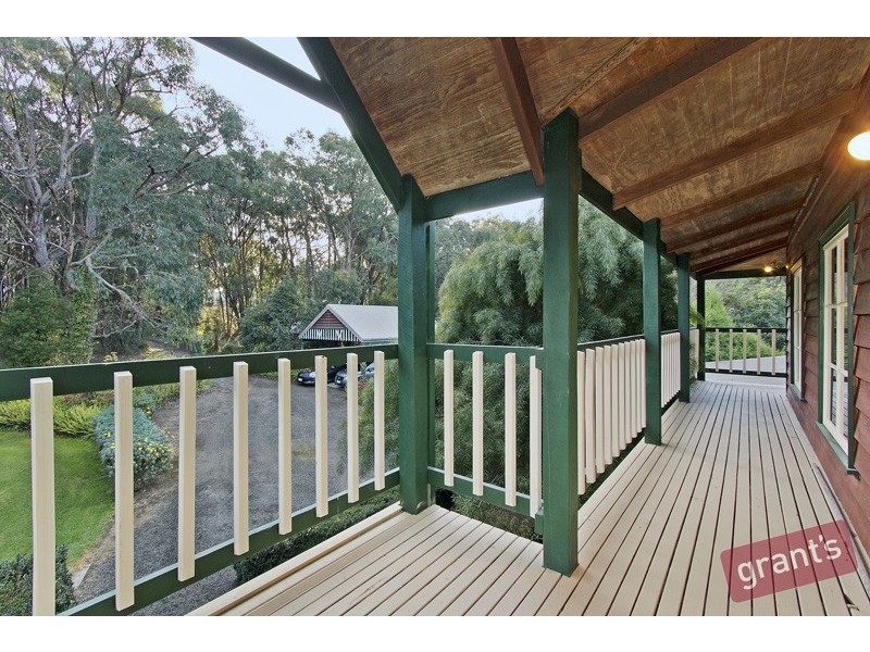 10 Murrawong Road, Maryknoll VIC 3812