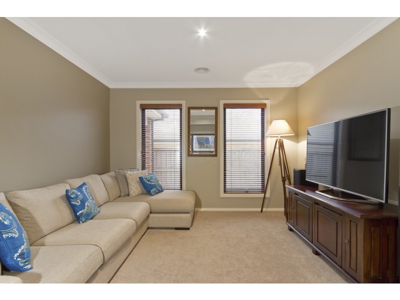 15 Viewgrand Drive, Berwick VIC 3806