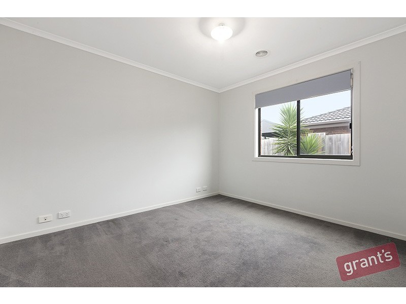 45 Melzak Way, Berwick VIC 3806