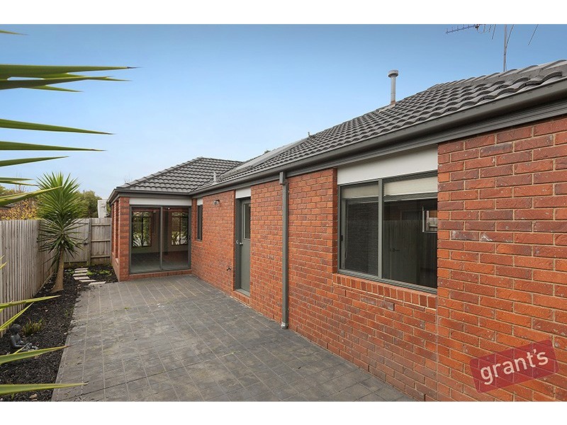 45 Melzak Way, Berwick VIC 3806