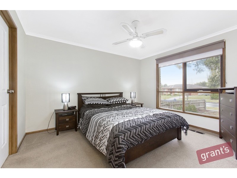 16 Facey Court, Narre Warren VIC 3805