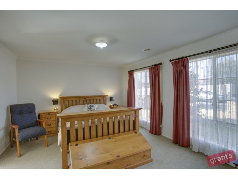 24 Bancroft Avenue, Narre Warren South VIC 3805