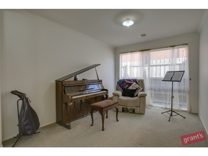 24 Bancroft Avenue, Narre Warren South VIC 3805