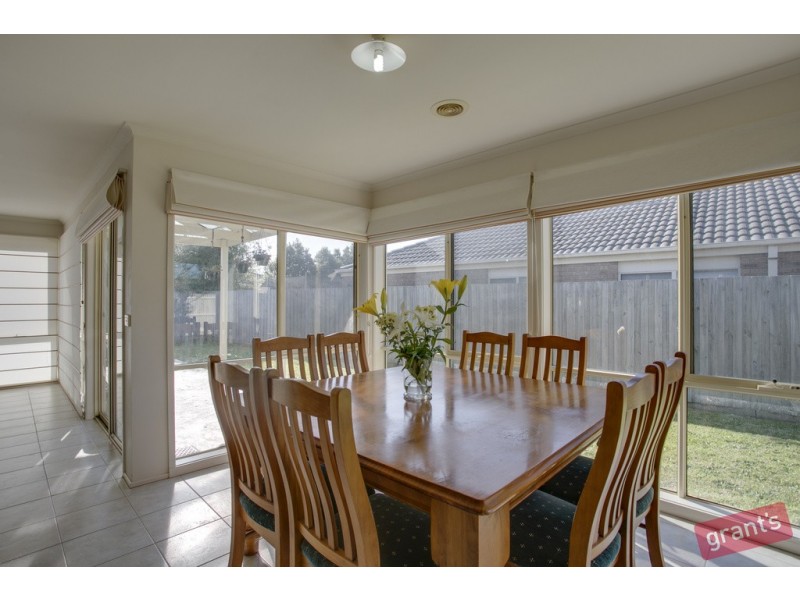 24 Bancroft Avenue, Narre Warren South VIC 3805