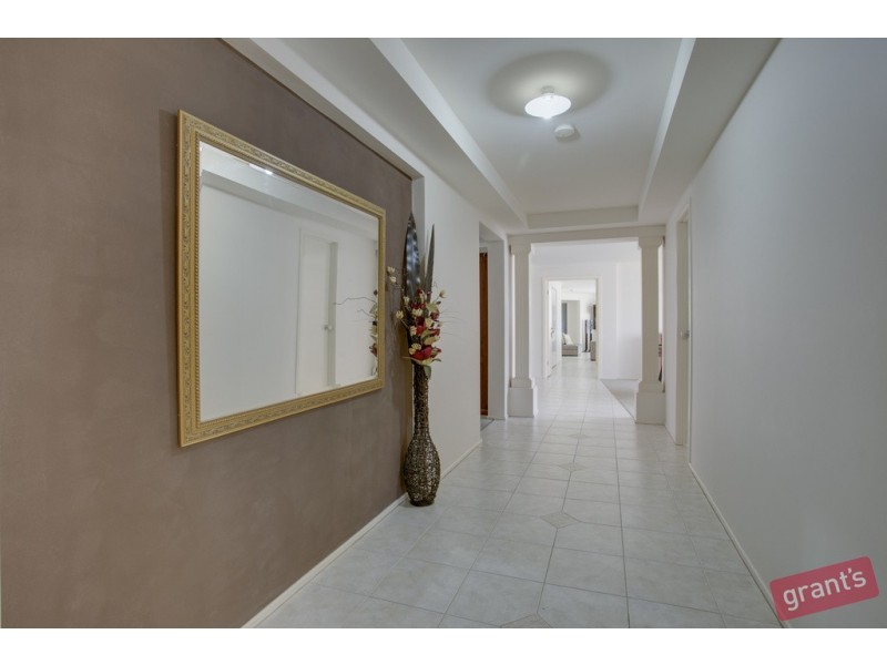 24 Bancroft Avenue, Narre Warren South VIC 3805