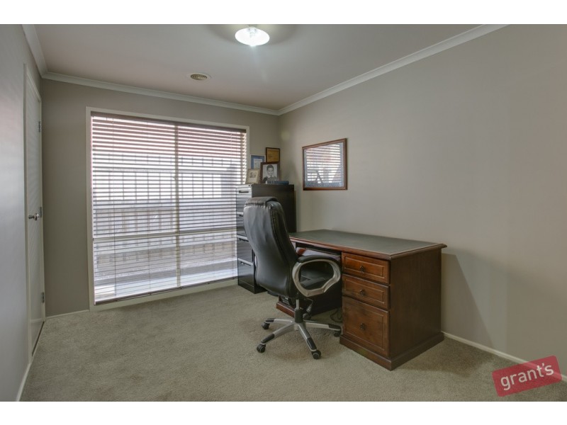 24 Bancroft Avenue, Narre Warren South VIC 3805