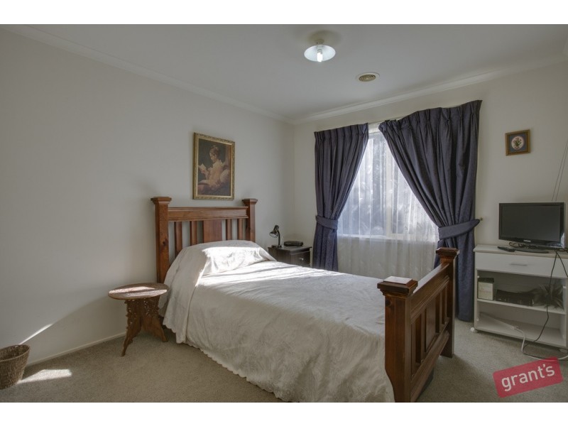 24 Bancroft Avenue, Narre Warren South VIC 3805